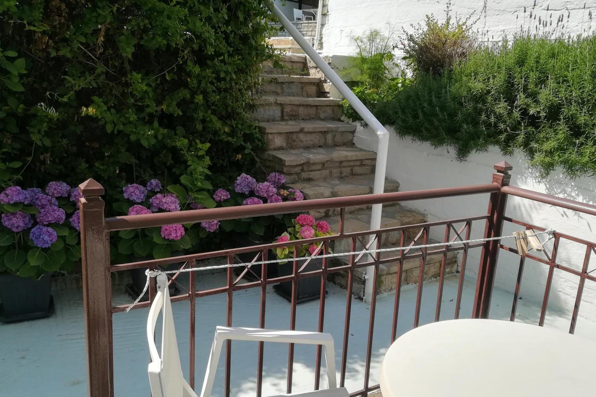 Scorpios Hotel & Suites Samos Town Exteriör bild