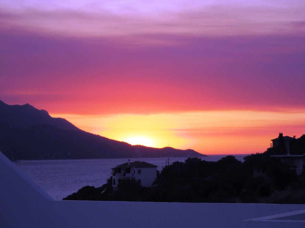 Scorpios Hotel & Suites Samos Town Exteriör bild