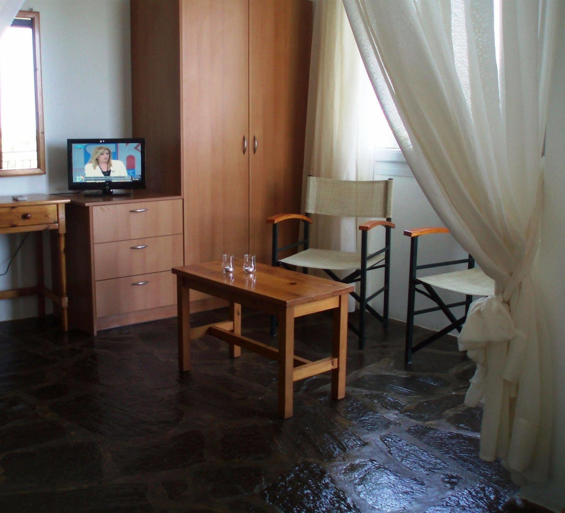 Scorpios Hotel & Suites Samos Town Exteriör bild